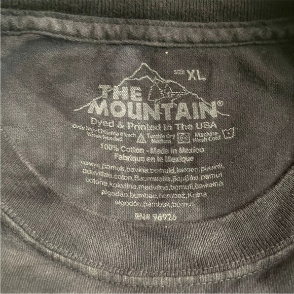 Vintage The Mountain T Shirt Mens XL Patriotic Wolves Howling Blue Tie Dye 2013 - Picture 7 of 9